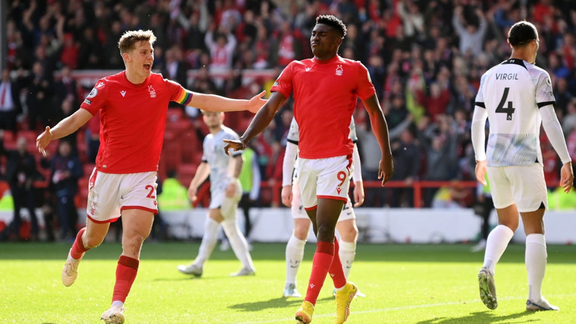 热血沸腾的 热血沸腾的